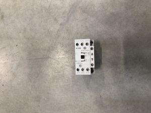 068. Contactor, compressor. Moeller Dilm25-10
