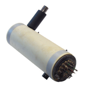 Container EK cartridge 13 including isolation o