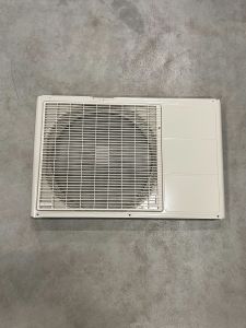 Frontlucka - Fujitsu