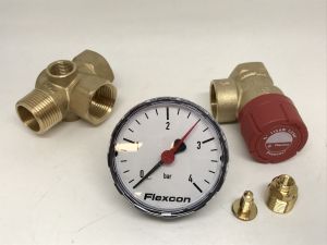 Fittings kit with safety valve for expansion vessel