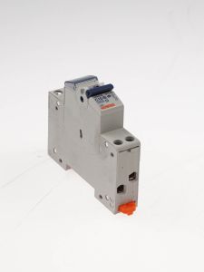 002. Circuit-breaker Gewiss